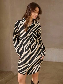 Wildy 女式夏季条纹休闲舒适衬衫裙，立领、口袋、侧开衩、不对称下摆，蓝白相间 - 黑色 - 查看 5