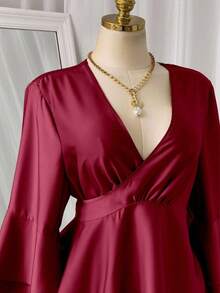 Sweetra 大码女式绿色缎面荷叶边袖休闲衬衫，新年必备。 - 紅色 - 查看 5