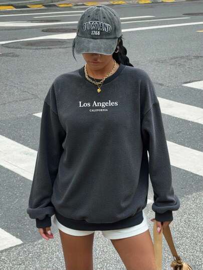 Muchica Casual Minimalist Snowflake Print Round Neck Loose Fit Women Sweatshirt In Fall/Winter