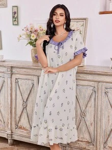 CottageSlumber Robe de nuit à fleurs avec volants de contraste pour femmes grandes tailles, col rond, manches courtes. Robe de nuit fleurie avec volants, robe de nuit d'été pour femmes