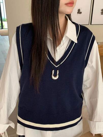 Dazy Plus 撞色拼布V领宽松针织毛衣背心，学院风套头衫，百搭秋季