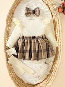 SHEIN Pelele de manga larga a rayas y a cuadros en beige para recién nacidos, con diadema y calcetines a juego. Nuevo estilo de tela cómoda y elegante para otoño e invierno, adorable. - Beis - Ver 2