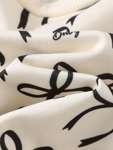 Cozy Pixies 2 Stücke Baby Mädchen Schmetterling Dekor Set mit Rundhals Langarm Sweatshirt und Hose mit elastischem Bund, bequem, vielseitig, stylisch, Lässig, niedliches Muster, minimalistisch, basic, geeignet für Innen, Outdoor Skifahren, Alltag, Sport, Spiel, Party, Fotografie, Weihnachten, Sportbekleidung Herbst Outfit Winterkleidung