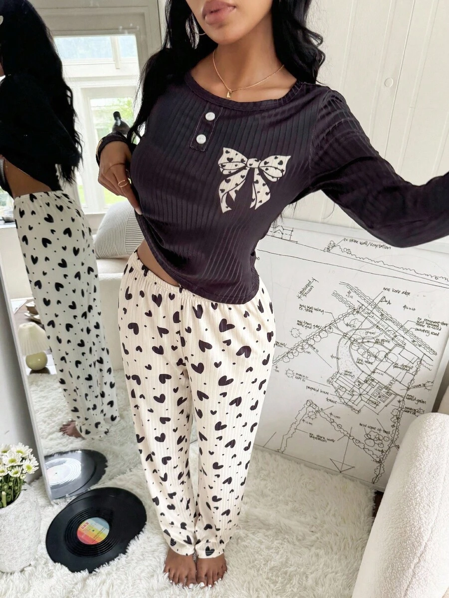 SHEIN 蝴蝶结爱心罗纹圆领长袖上衣和裤子休闲女式睡衣套装，秋冬服装 - 黑色 - 查看 1