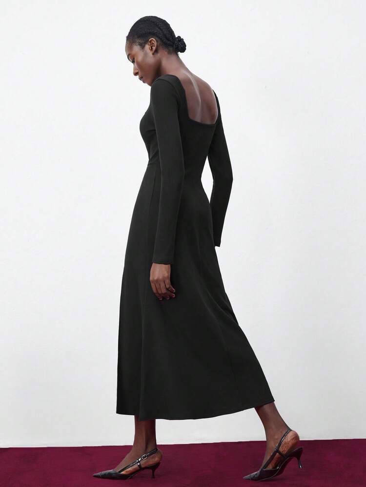 SHEIN Maija Abito lungo nero in tessuto termico, dal collo quadrato, schiena aperta, vita stretta in vita, linea ad A, con spacchi laterali anteriori, adatto per l'ufficio e il casual business, elegante e versatile, stile urbano comodo per il pendolarismo.