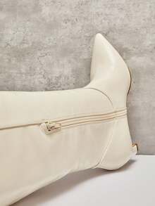 SHUZIA Nuevas botas altas versátiles de mujer de punta fina con tacón de gatito, de PU, cálidas y cómodas, para uso diario, otoño, invierno y vacaciones - Blanco - Ver 6