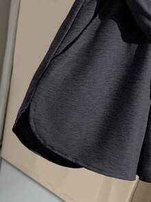 Resyla Bộ đồ 2 món thường ngày thêu hình trái tim, áo phông và quần short, thời trang cho mùa hè - Màu xám đen - Xem 3