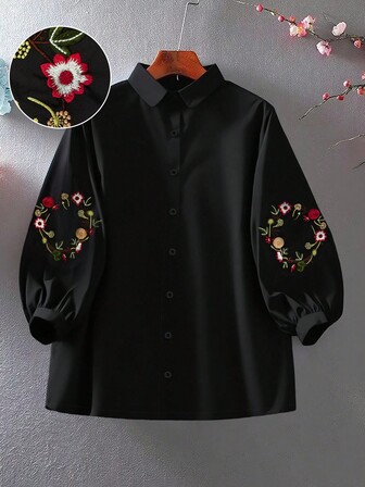 Linhara Plusstorlek Damblus med halvärm, avslappnad broderad