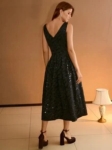 MOTF PREMIUM Robe élégante mi-longue à col en V, jacquard pailleté