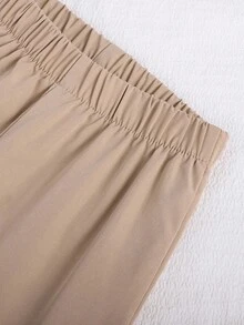 SHEIN Playful Pals 2pcs/Set Young Boy Outfit, Kids Knit Comfortable Long Sleeve Polo 2 In 1 Sweatshirt With Fashionable Chest Print, Paired With Khaki Elastic Waist Loose Fit Casual Pants, Suitable For Autumn Occasions Like Vacation, School, Daily Wear Fall Winter