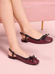 CUCCOO DOLLMOD Zapatos planos de mujer con puntera cuadrada, decoración de mariposa en color burdeos y negro