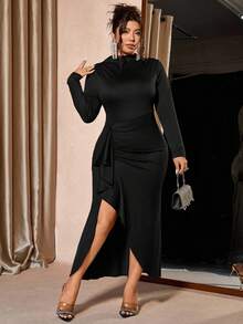 Cravure Damen Kleid in Große Größen mit asymmetrischem Saum und rundem Ausschnitt in Unifarbe, einfach, chic und romantisch