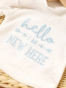 SHEIN HELLO Letter Embroidered Newborn Photography Outfit, Baby Boys/Girls Top, Pants, Hat 3pcs Set, Infant 1 Month To 100 Days Studio Photo Prop Clothing Fall Winter