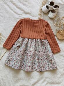 SHEIN Váy len dệt kim dài tay họa tiết hoa nhỏ xinh xắn cho bé gái, mùa thu - Nhiều màu - Xem 2