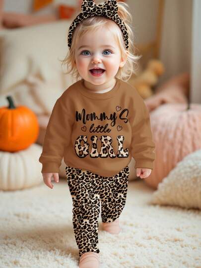 Emery Rose Kids Emery Rose Kids Happikins奶油卡其色复古可爱豹纹“妈妈的小女孩”女婴休闲柔软加厚圆领长袖卫衣和打底裤套装，适合秋冬季节穿着。