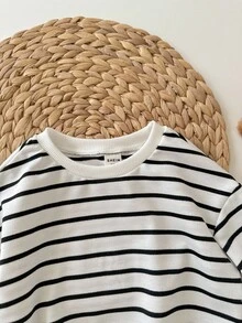 女婴条纹长袖运动衫和松紧腰黑色裤子套装，秋冬季 - 黑與白 - 查看 4