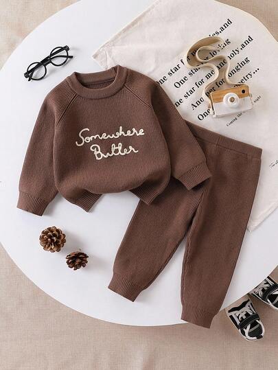 مجموعة كنزة صوفية وبنطلون مضفر بأكمام طويلة للأطفال الصبيان، مطرزة بتصميم الحرف، موضة مناسبة للخريف/الشتاء، متعددة الاستخدامات للارتداء اليومي، داخل المنزل، خارجه، والسفر، قطعتان