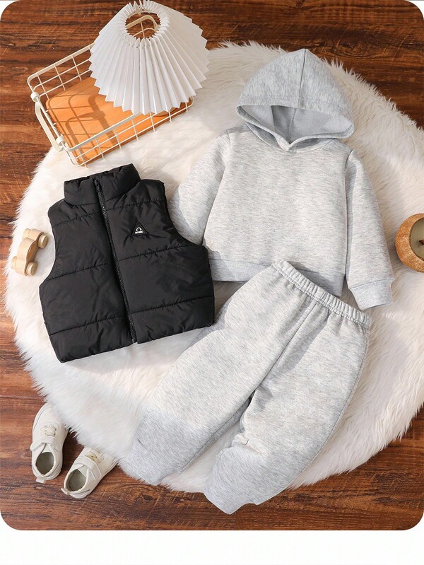 SHEIN 3pcs Baby Boy/Girl Autumn/Winter Soft Fleece Hoodie Sweatshirt, Vest With Patch, And Thick Padded Jacket Pants Set, Warm And Casual For Everyday Wear And Outdoor Activities Like Playing In The Snow