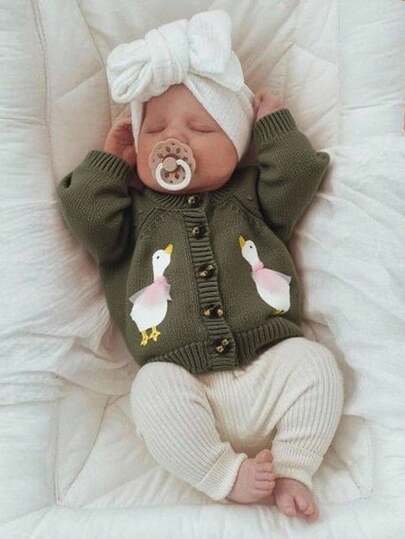 SHEIN Newborn Baby Girl Cute Cartoon Pattern Knitted Cardigan, Versatile For Autumn/Winter Fall