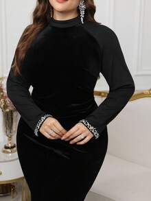 Modelyn فستان كاجوال أنيق للمرأة ذات الحجم الكبير مع خصر مشدود