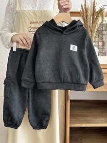 SHEIN 2pcs/Set Toddler Boys/Girls Black Hoodie Sweatshirt And Sweatpants Outfit, Comfortable Casual Basic Hoodies And Pants Set, Suitable For Indoor, Outdoor, Daily Wear, Sports, Play, Party, Photography, Holidays In Autumn/Winter Baby Boy Sweatsuit Baby Set Autumn Winter Season Baby Tracksuit Baby Boys Outfit Late Fall Baby Boy Hoodie Set - Black - View 5