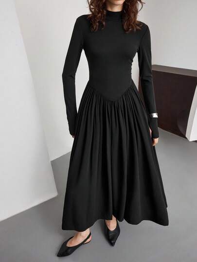 Ontre 女式黑色拼布修身上衣和多层 A 字裙，优雅精致的都市休闲商务装，低调奢华的氛围，高品质的机场/巡航装，适合所有季节的百搭单品，非常适合派对和社交场合