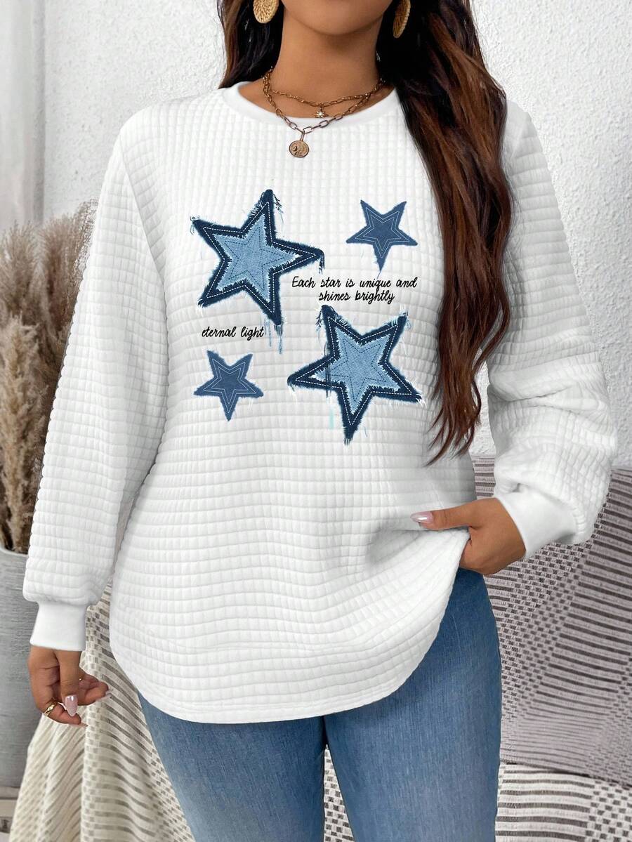 EMERY ROSE بلوزة رياضية بيضاء مطبوعة بنجوم زرقاء بتصميم بسيط وعصري مناسبة للمقاسات الكبيرة، مناسبة للخريف/الشتاء