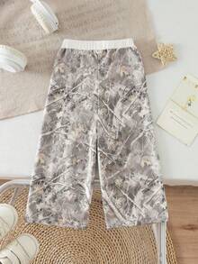 SHEIN Babygirl Versatile Cute Leaf Pattern Elastic Waist Loose Pants Fall Winter