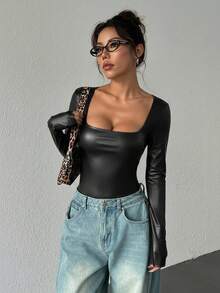 Flirla بادي نسائي بأكمام طويلة، مصنوع من قماش مطلي بالبولي يوريثان، تصميم ضيق وبسيط، متعدد الاستخدامات للتنقل - الأسود - مشاهدة 6