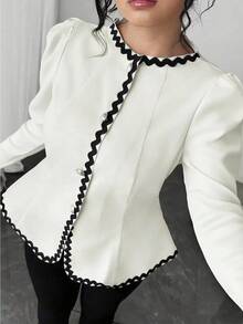 Elenzga 加大码“永不过时，古怪优雅系列（Woe Is Me Vibes）”（星期三美学）衬衫 - 米色 - 查看 2