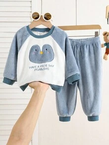 SHEIN 2pcs/Set Kids Baby Boy/Girl Cute Animal Cartoon Embroidered Raglan Sleeve Crew Neck Long Sleeve Top And Pants Cozy Plush Flannel Pajamas Set, Autumn/Winter - Multicolor - View 3