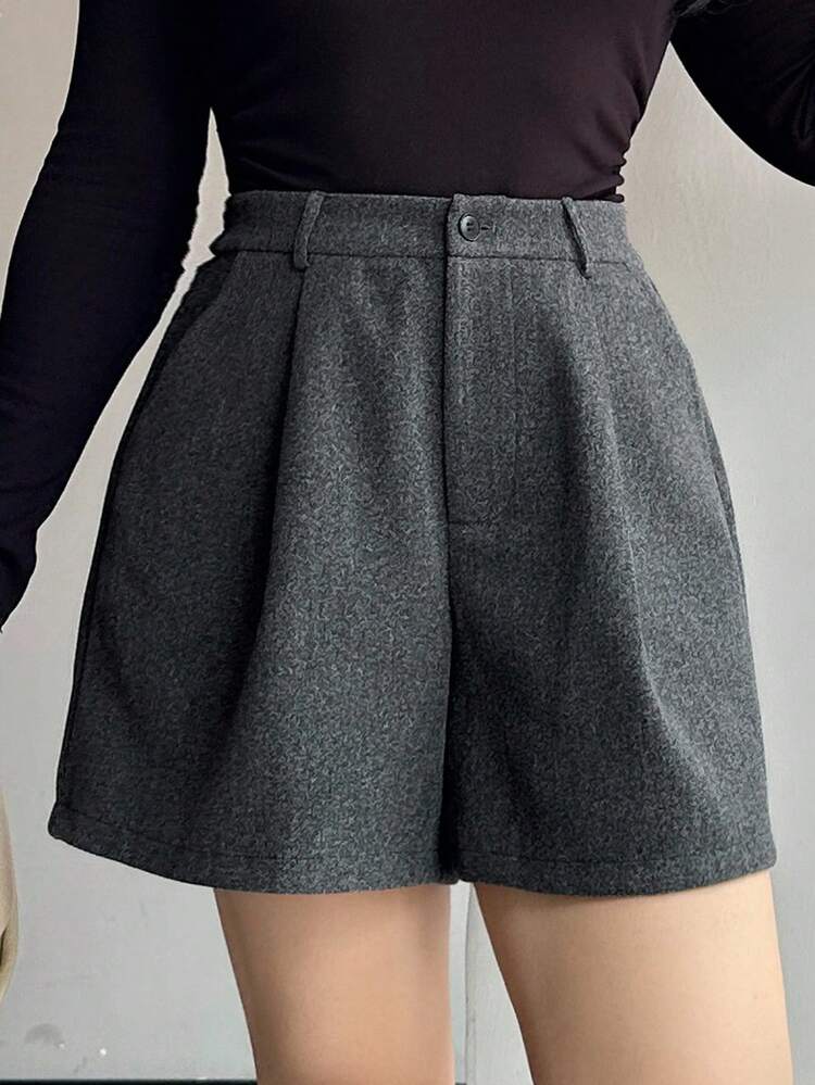 Dazy Plus Plus Size Women Solid Color Thick Casual Shorts, Autumn/Winter