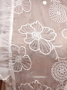 SHEIN Privé VITNOS 优雅甜美镂空刺绣雪纺拼接纯白色透明荷叶边领荷叶边女式吊带背心，春夏 - 白色 - 查看 8