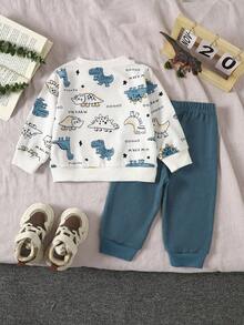 SHEIN Playful Pals 2pcs Baby Boy Dinosaur Print Round Neck Long Sleeve Top And Solid Green Pants Set, Suitable For Outdoor Play, Casual And Sports Wear, Spring/Autumn Baby Boy Winter Set Baby Boy Dinosaur Set Baby Boy Casual Set Fall