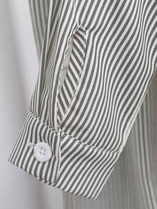 SHEIN Playful Pals طقم بنطلون وقميص كاجوال بسيط للفتيات الرضع في الربيع والخريف، قميص أصفر وأبيض مخطط بياقة طويلة الأكمام مزين بتطريز أسود، مع بنطلون مطابق، مناسب للاستخدام اليومي في المدرسة