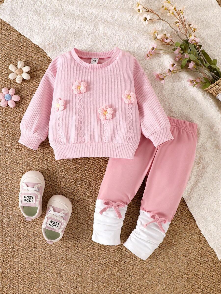 SHEIN 2 件女婴可爱粉色花卉刺绣舒适长袖运动衫和蝴蝶装饰拼布长裤套装,秋冬 - 粉色 - 查看 1