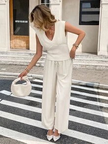 SHEIN Frenchy 2件套V领无袖上衣和阔腿裤 - 杏色 - 查看 3