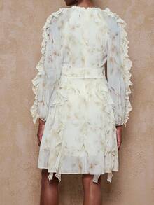 SHEIN Privé 法式V领不对称迷人设计连衣裙 - 白色 - 查看 3