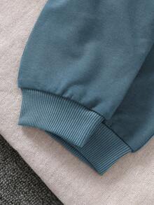 SHEIN Playful Pals 2pcs Baby Boy Dinosaur Print Round Neck Long Sleeve Top And Solid Green Pants Set, Suitable For Outdoor Play, Casual And Sports Wear, Spring/Autumn Baby Boy Winter Set Baby Boy Dinosaur Set Baby Boy Casual Set Fall