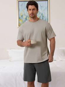 DAZY Set pijama de vară pentru bărbați, cu tricou bej multicolor și pantaloni scurți gri închis