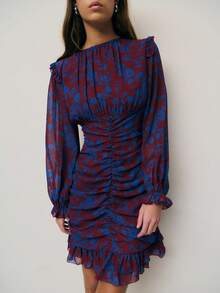 Nöista Jesienna sukienka o trójwymiarowym, plisowanym wzorze, który podkreśla talię i podkreśla figurę. Subtelne falbany zdobią ramiona i mankiety, tworząc słodki, warstwowy efekt. Idealna na jesień i zimę. Idealna na randki, imprezy i inne stylowe okazje. - Wielokolorowe - Zobacz 4