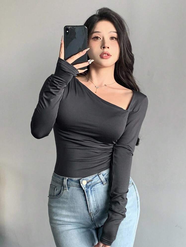 Women's Asymmetrical Neck Long Sleeve Ruched Soft Romantic Slim Asymmetrical Neck Casual Fashionable T-Shirt, Simple Tee
