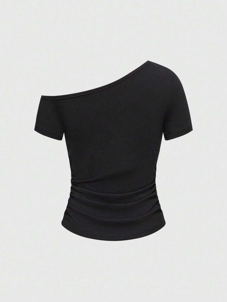 ROMWE Grunge Punk Spring/Summer Y2K Punk Kpop Cross Rivet Oblique Shoulder Fitted Solid Color Versatile T-Shirt - Black - View 3