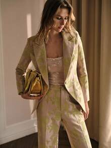 MOTF PREMIUM BLAZER ESTRUCTURADO DE JACQUARD FLORAL