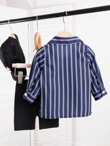 SHEIN 3 件套女婴夏季休闲条纹长袖防晒翻领衬衫外套、柔软黑色吊带背心和紧身短裤套装，适合上学、日常穿着和运动 - 藍色 - 查看 2