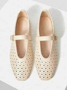 MOTF PREMIUM 女士镂空方头平底乐福鞋，适合新年假期、情人节 - 米色 - 查看 6