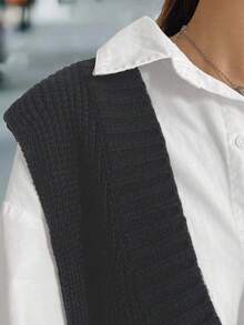 Calvaya 大码休闲宽松纯色V领毛衣背心 - 深灰色 - 查看 4