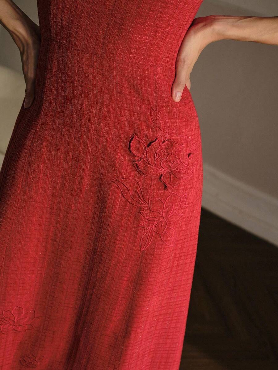 MOTF PREMIUM 粗花呢刺绣连衣裙