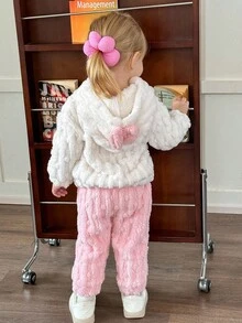 SHEIN Bộ 2 áo nỉ có mũ thêu hình trái tim và quần cạp chun mềm mại cho bé gái, trang phục thường ngày cho hoạt động ngoài trời hoặc mặc trong nhà thoải mái, đa năng cho mùa đông - Hồng - Xem 2