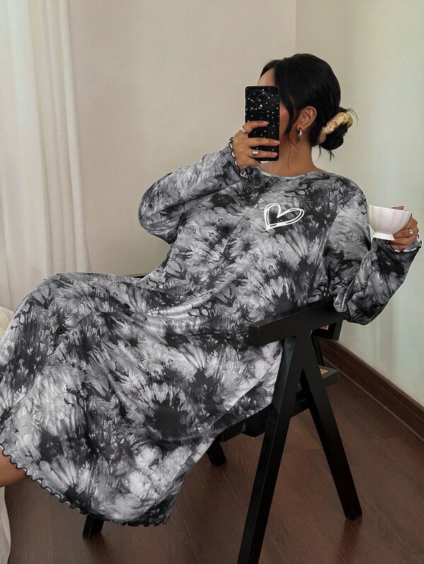 SHEIN ZzzCrew ZzzCrew Tie-Dye Heart Knit Große Größen Lässiges Nachthemd für Damen, Herbst, gemütliches Outfit